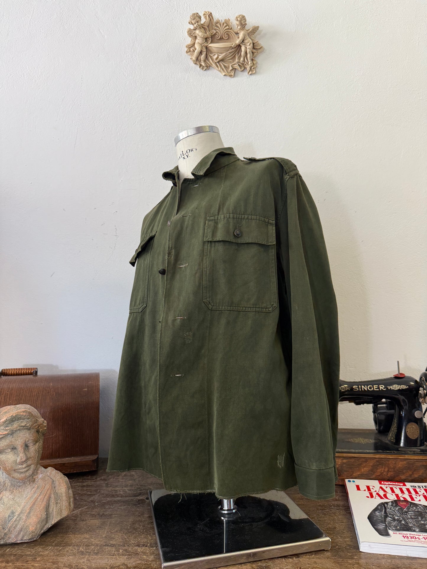 Vintage 80’s Faded Hungarian Army Shirt “M/L”