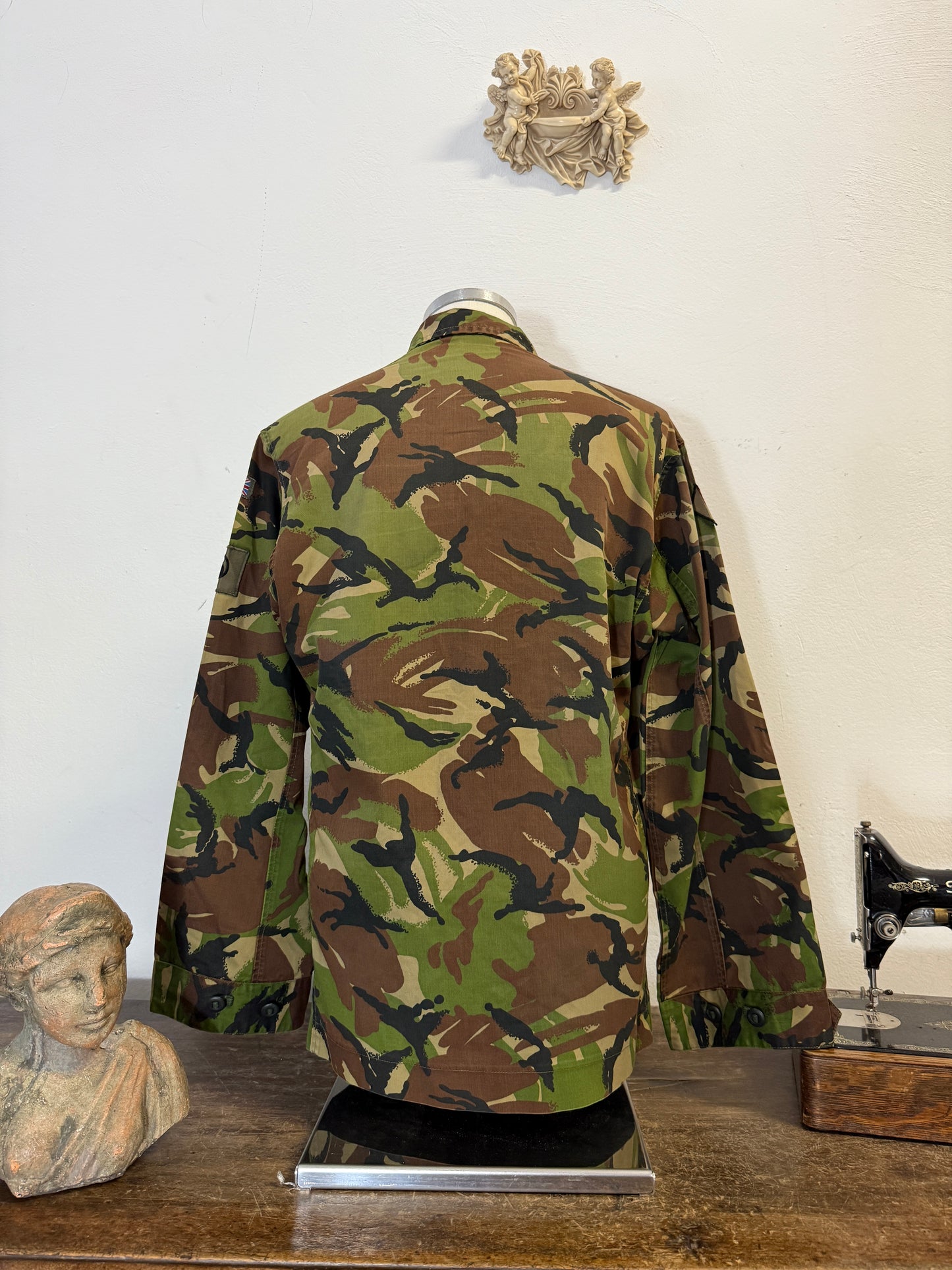 Vintage 90’s British Army Camo Jackets “L”