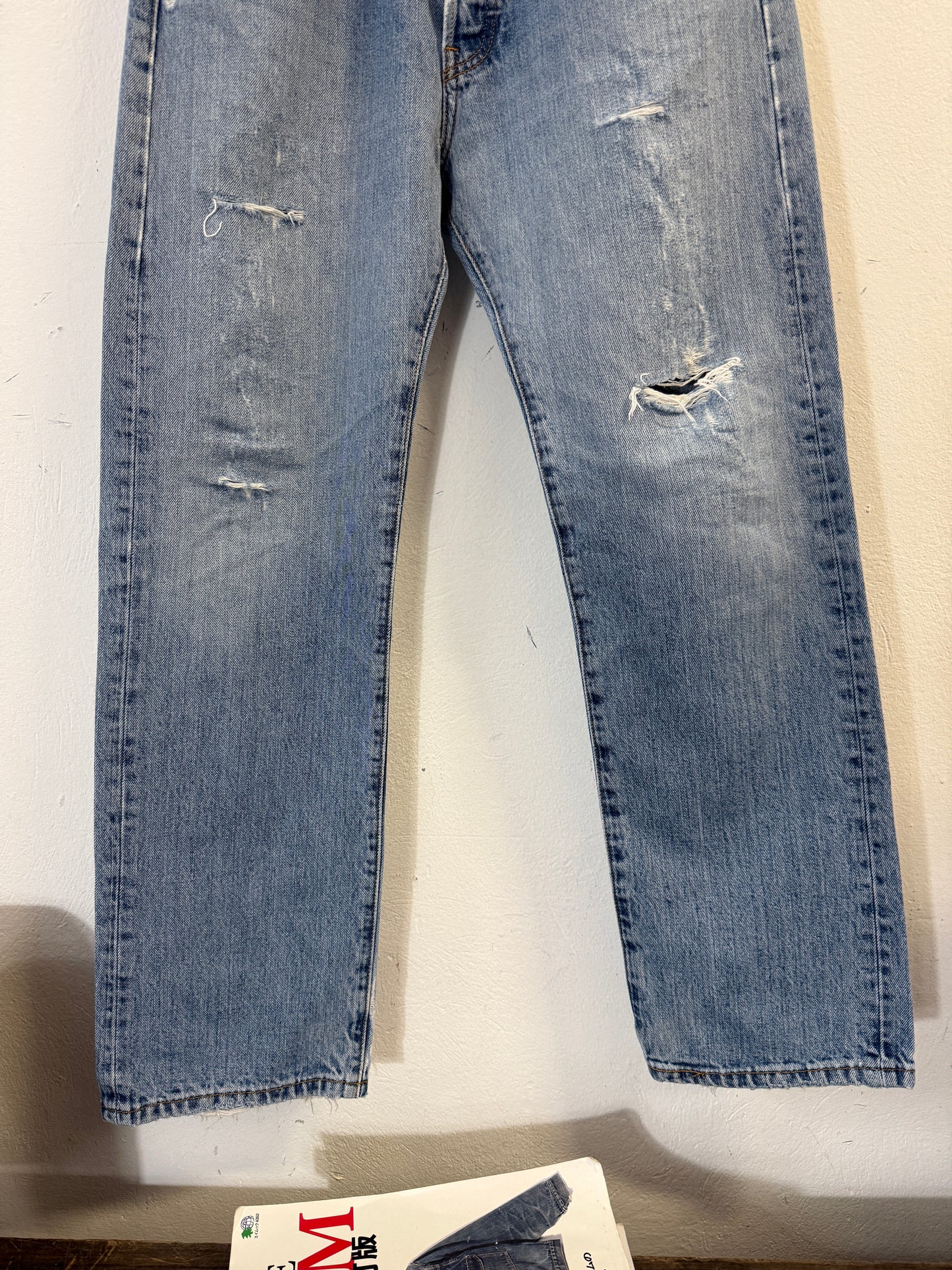 Vintage Levi’s 501 “W33 L30”
