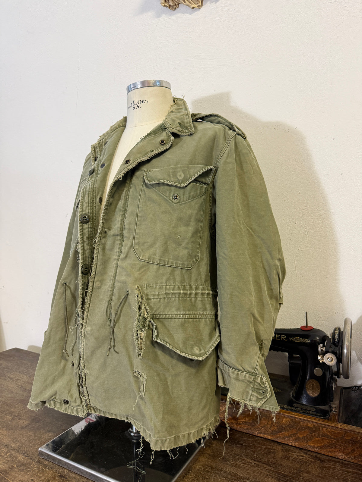Vintage Distressed US Army M-51 Field Jacket “S/M”