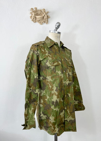 Vintage Romanian Army Shirt M1990 “M/L”