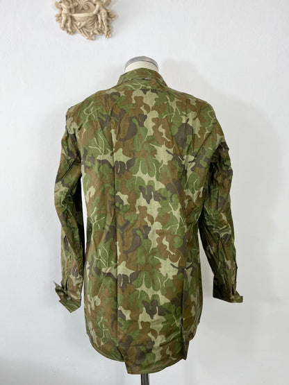 Vintage Romanian Army Shirt M1990 “M/L”