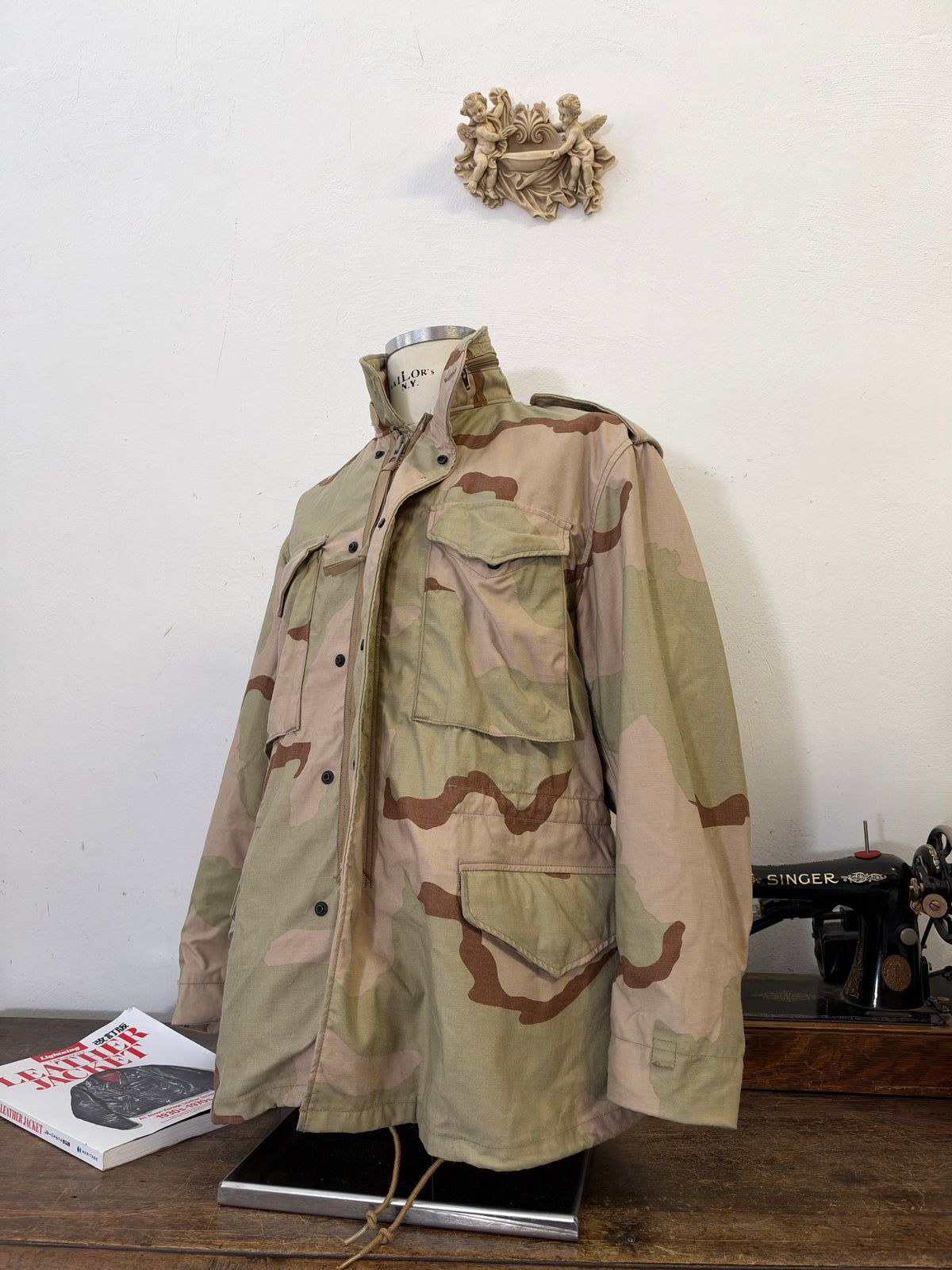Vintage US Army M-65 Desert Field Jacket “M/L”