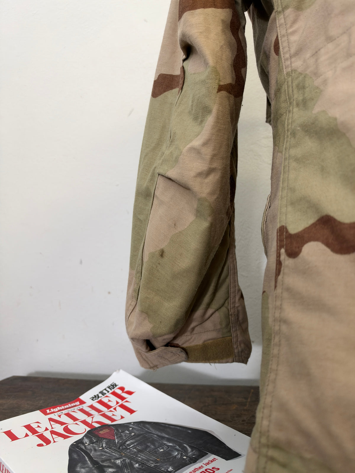 Vintage US Army M-65 Desert Field Jacket “M”