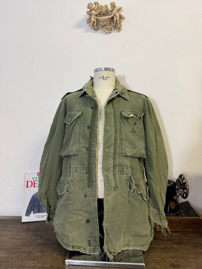 Vintage Distressed US Army M-51 Field Jacket “L/XL”