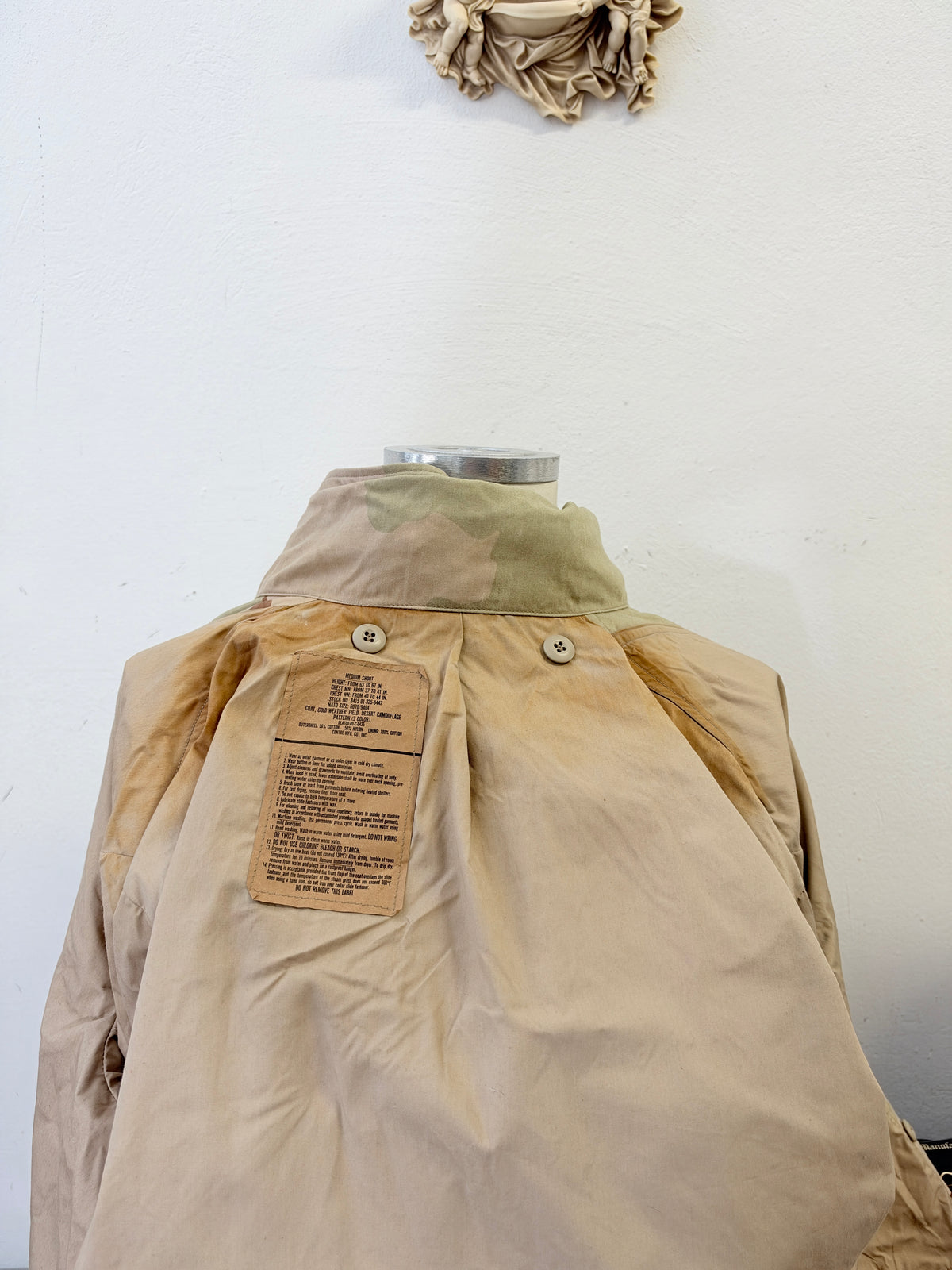 Vintage US Army M-65 Desert Field Jacket “M/L”
