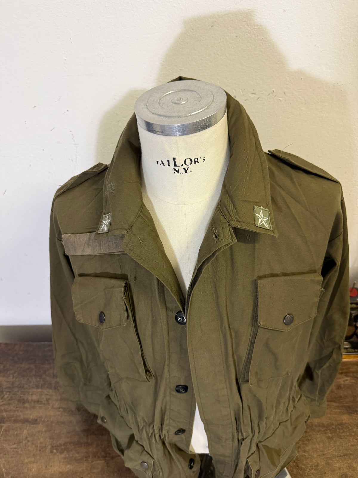 Vintage 80’s Italian Army Jacket “L”  26