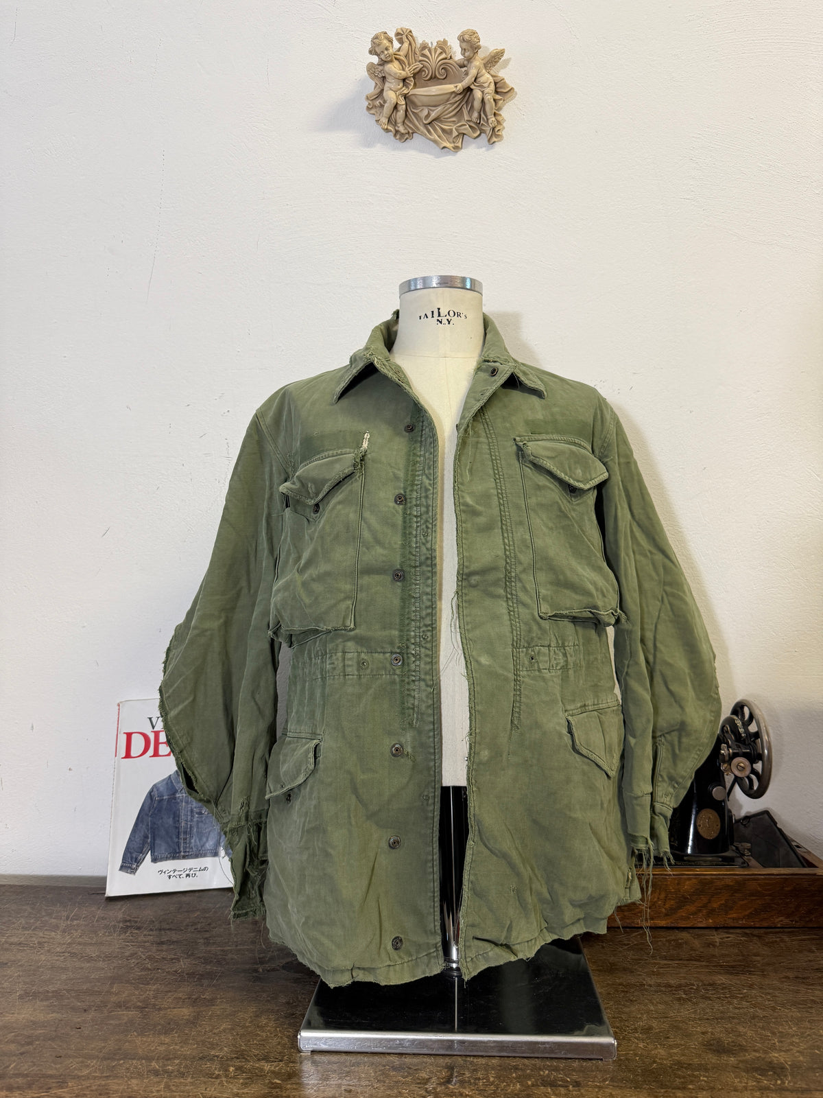 Vintage Distressed US Army M-51 Field Jacket “M/L”