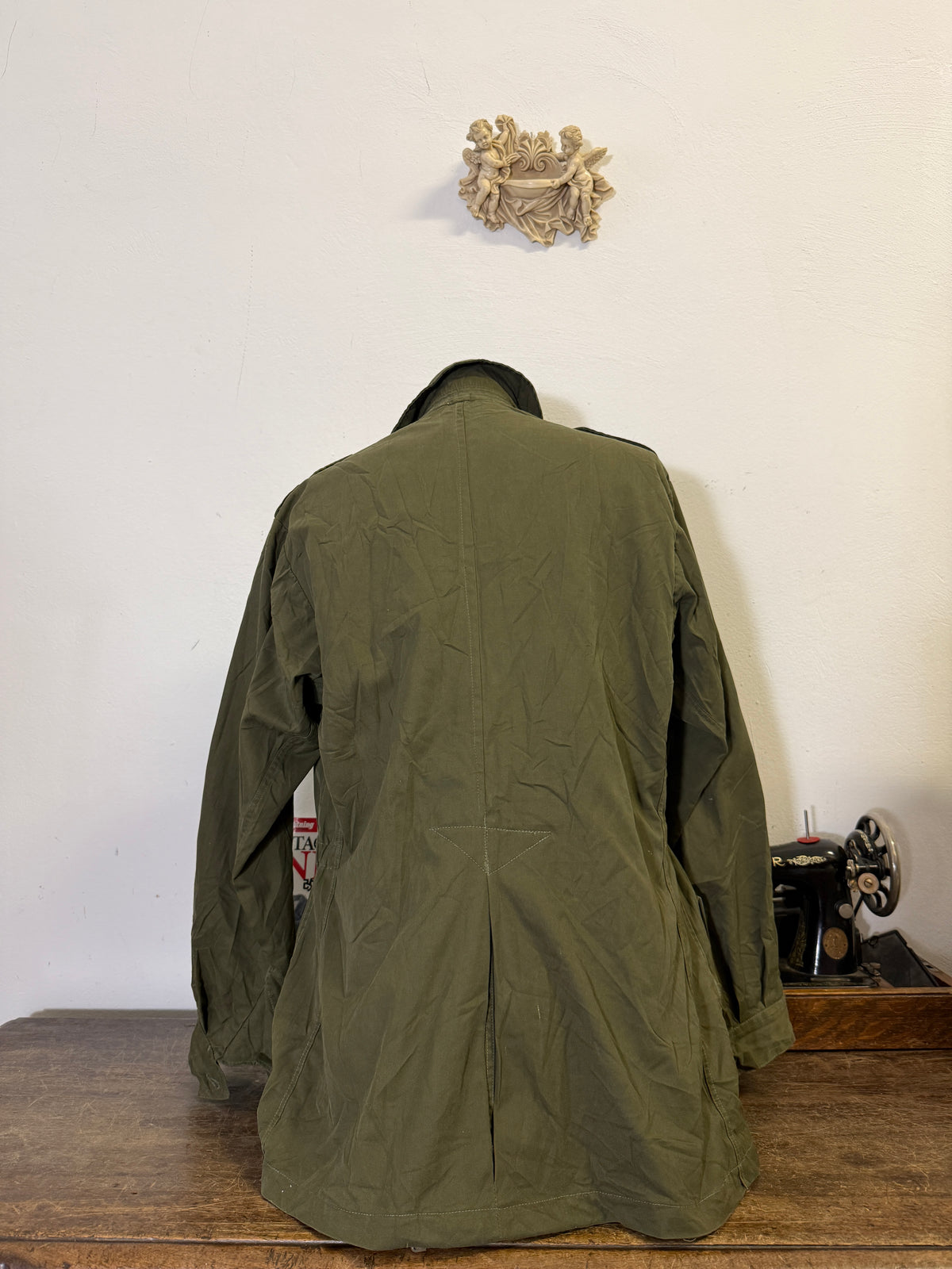 Vintage 80’s Italian Army Jacket “XL” 18